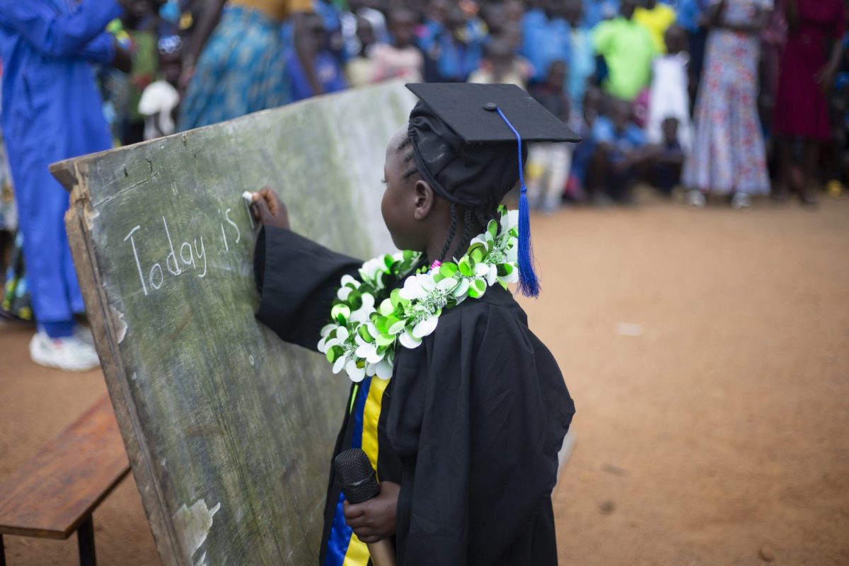 Hier bin ich today an Atepy Nursery Abschlussfeier