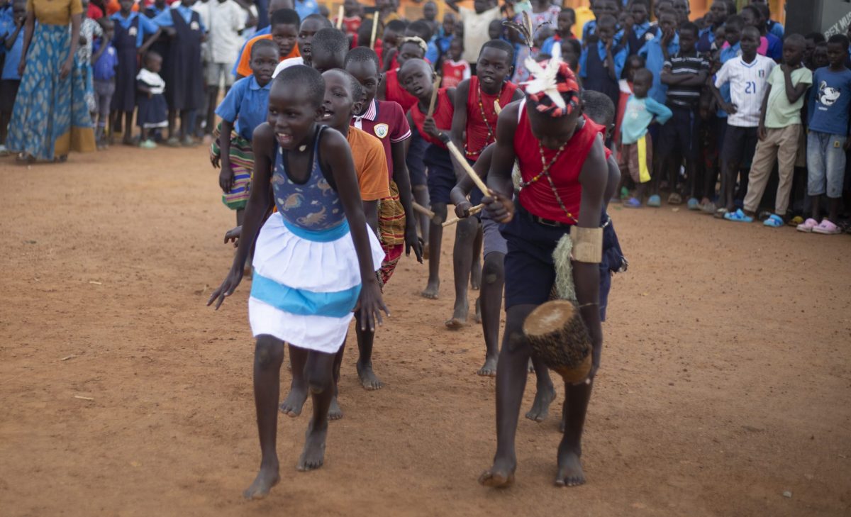 Trommeln an der Atepy Nursery School